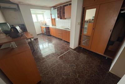Apartament cu 2 camere decomandat în Văcăresti - 1
