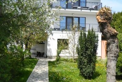 Apartament in  Vila , 4 camere + teren 232 mp - 6