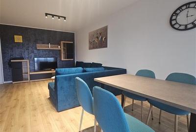 Apartament cu 3 camere semidecomandat, mobilat în Central