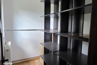 Apartament cu 4 camere în Tătărași