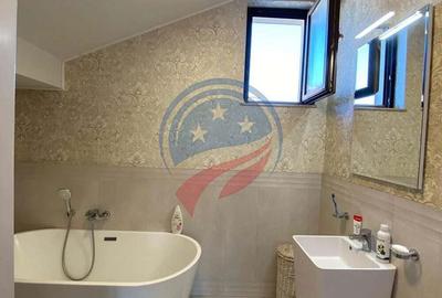 Casă cu 5 camere cu Teren 380 Mp în Central