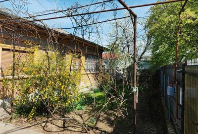 Teren de 1000 mp, în Central - 6