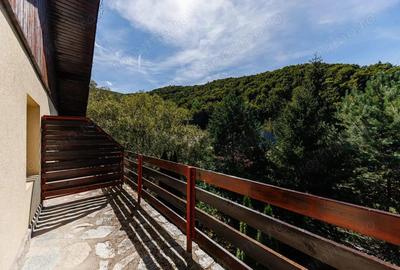 Casă cu 12 camere cu Teren 5028 Mp în Poiana - 14