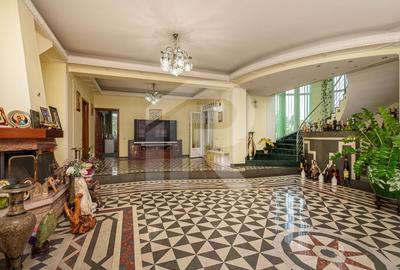 Casa cu teren de 3000 mp - ponton la lac - piscina si casa de oaspeti - 23