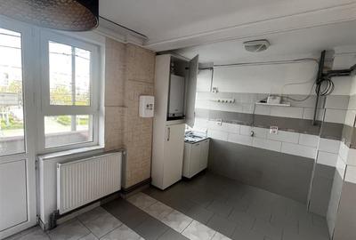 Apartament 3 camere nemobilat, in Ploiesti, zona ultracentrala - 9