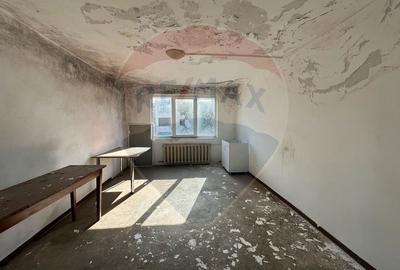 Spațiu comercial, de 2,650 mp, în Sud - 13