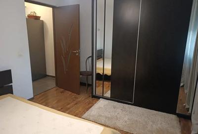 Vand apartament strada Parului Nr 1 - 5