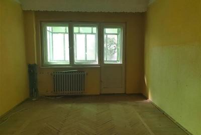 Apartament 2 camere, et 3, debransat,liber, Gara - 5