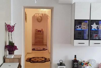 Apartament cu 3 camere semidecomandat în Central - 2