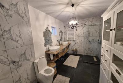 Spațiu comercial, de 150 mp, în Central