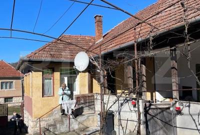 Casă individuală cu 5 camere cu Teren 3200 Mp în Huedin - 3