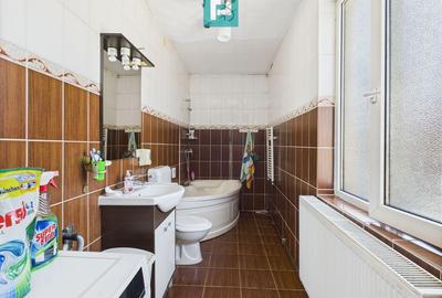 Casă cu 4 camere cu Teren 382 Mp în Central - 11