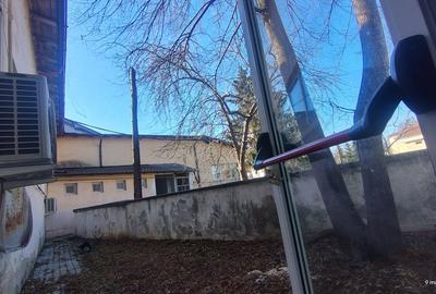 Spațiu comercial, de 996 mp, în Central - 4