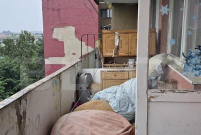 Apartament de vanzare, cu 2 camere, 46 mp, zona Micro 14 - 1