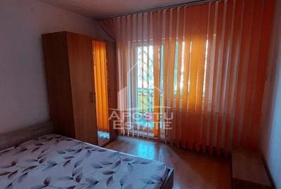Apartament 4 camere, decomandat, centrala proprie, Lipovei - 2