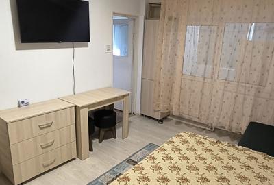 Garsonieră decomandată în Central - 7