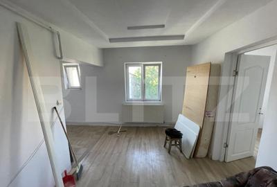 Apartament de vanzare cu 2 camere, 35 mp, zona Micro 14 - 2