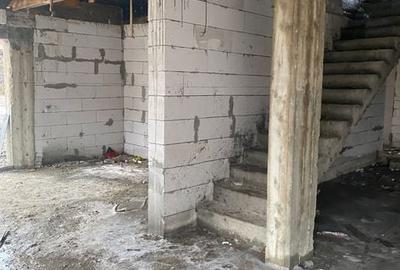 Casă cu 7 camere cu Teren 486 Mp în Lumina - 5