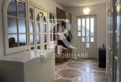 Casă cu 6 camere cu Teren 1259 Mp în Podgoria - 18