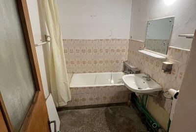 Apartament cu 3 camere decomandat în Păcii - 1