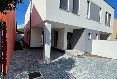 Casa tip Duplex arhitectura modernista zona Lipovei strada linistita - ID V5191 Casa tip Duplex arhitectura modernista zona Lipovei strada linistita - ID V5191 - 1