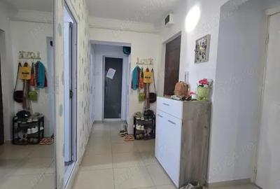 Apartament cu 3 camere decomandat în Babadag - 2