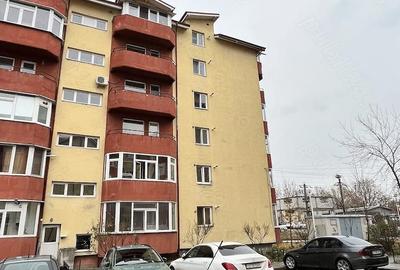 Apartament cu 2 camere decomandat în Exterior Vest