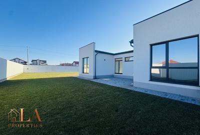 Casă individuală cu 4 camere cu Canalizare în Domnești - 1