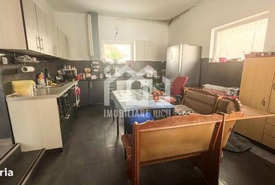 Casă cu 4 camere cu Teren 745 Mp în Jucu - 13