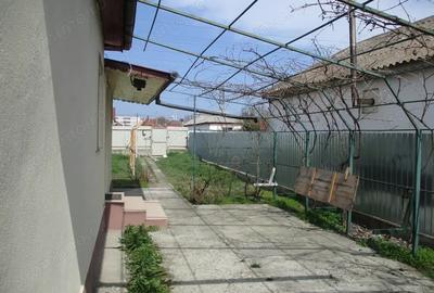 Casă cu 4 camere în Sulina