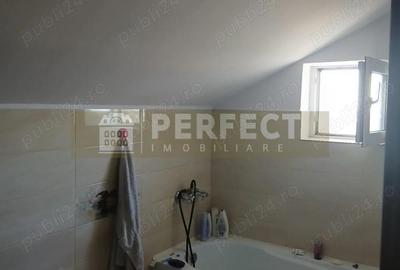 Casă cu 5 camere cu Teren 470 Mp în Blejoi - 10