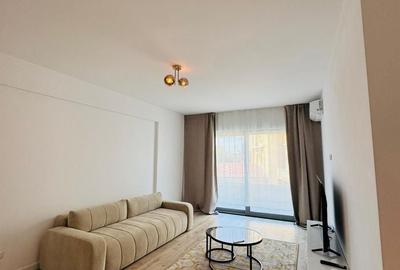 Apartament cu 3 camere, mobilat în P-ța Unirii