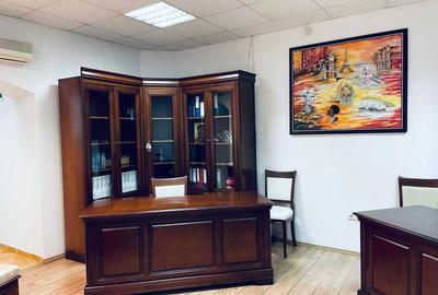 Spațiu comercial, de 40 mp, în Central - 2