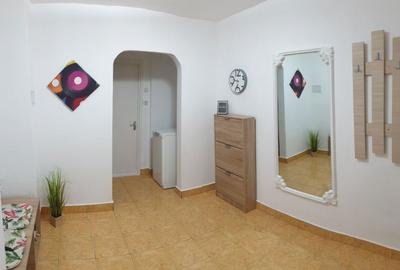 Apartament cu 2 camere decomandat în Calarași 4