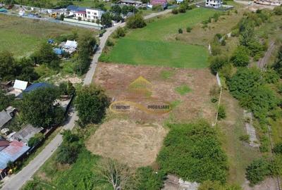 Teren de 2000 mp, în Central - 4