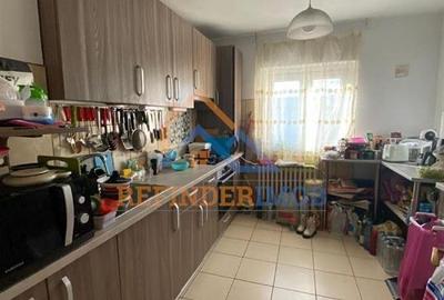 Apartament de vanzare, 3 camere, zona Fizicienilor - 8