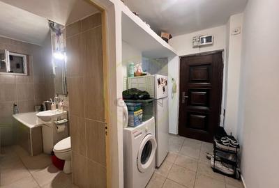 Apartament cu 3 camere semidecomandat, mobilat în Craiovița Nouă - 8