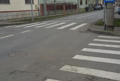 Casă cu 4 camere cu Teren 600 Mp în Central - 1