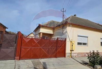 Casă cu 6 camere cu Teren 700 Mp în Central - 6