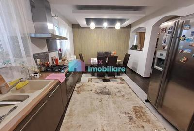 Casă cu 7 camere cu Teren 2000 Mp în Șcheia - 15
