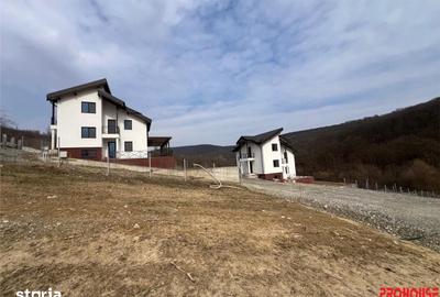 Casă cu 4 camere cu Teren 524 Mp în Mărgineni - 14