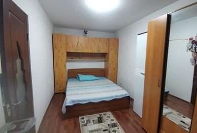Apartament cu 2 camere semidecomandat în Crâng