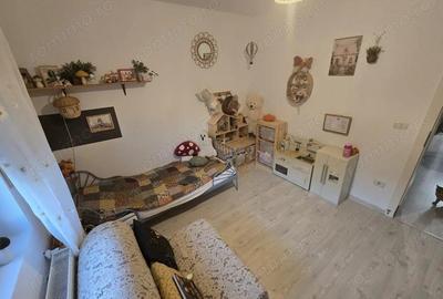 Mobilat si utilat. La asfalt. Zona linsitita - 7