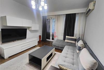 Apartament cu 2 camere semidecomandat, mobilat în P-ța Victoriei