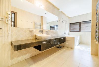 Casă individuală cu 12 camere cu Canalizare în Drumul Taberei - 41