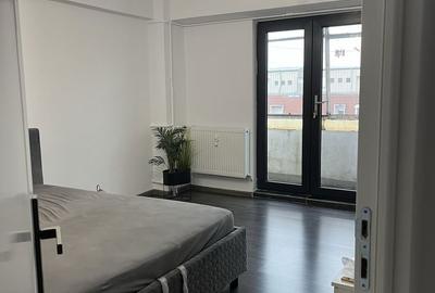 Apartament cu 2 camere decomandat în Rovine