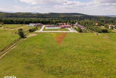 Teren de 1000 mp, în Porumbacu de Jos - 1