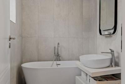 Casă individuală cu 5 camere cu Canalizare în Central - 23
