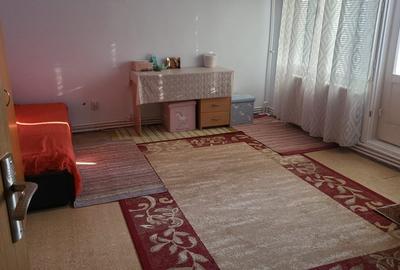 2 Camere Titan -Metrou-Burdujeni