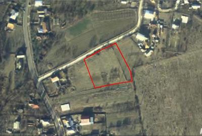 Teren de 700 mp, în Călinești - 2